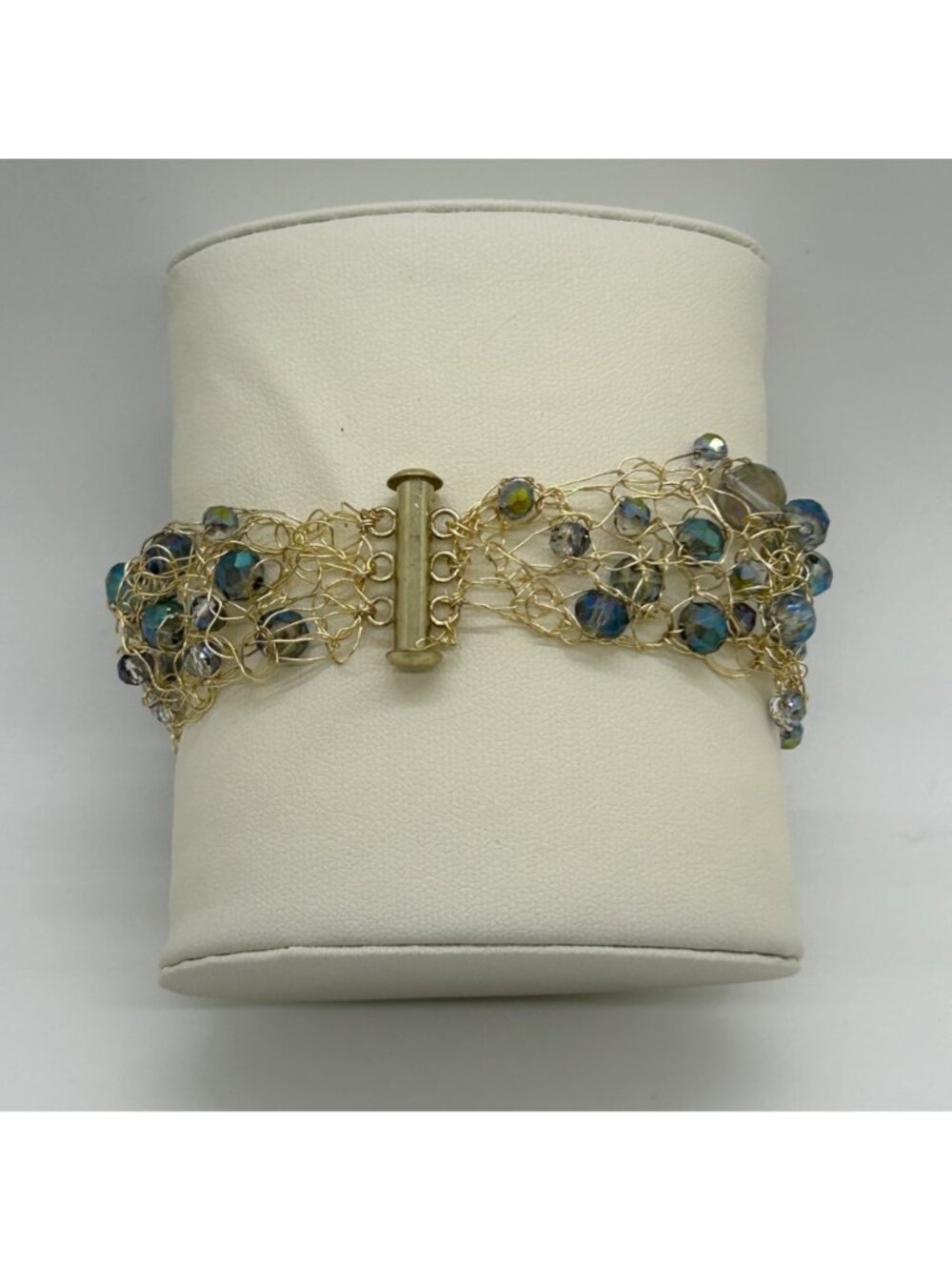 Handmade Gold-Tone Wire Crochet Bracelet Blue Crystal Beads Woven Mesh Statement - Picture 8 of 10